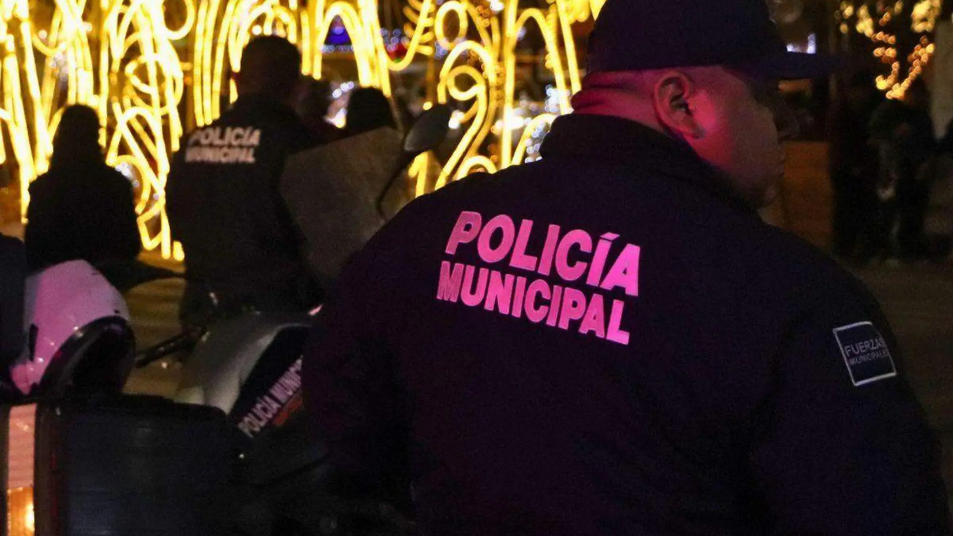 Tematica policia municipal - Mike Acosta (11)